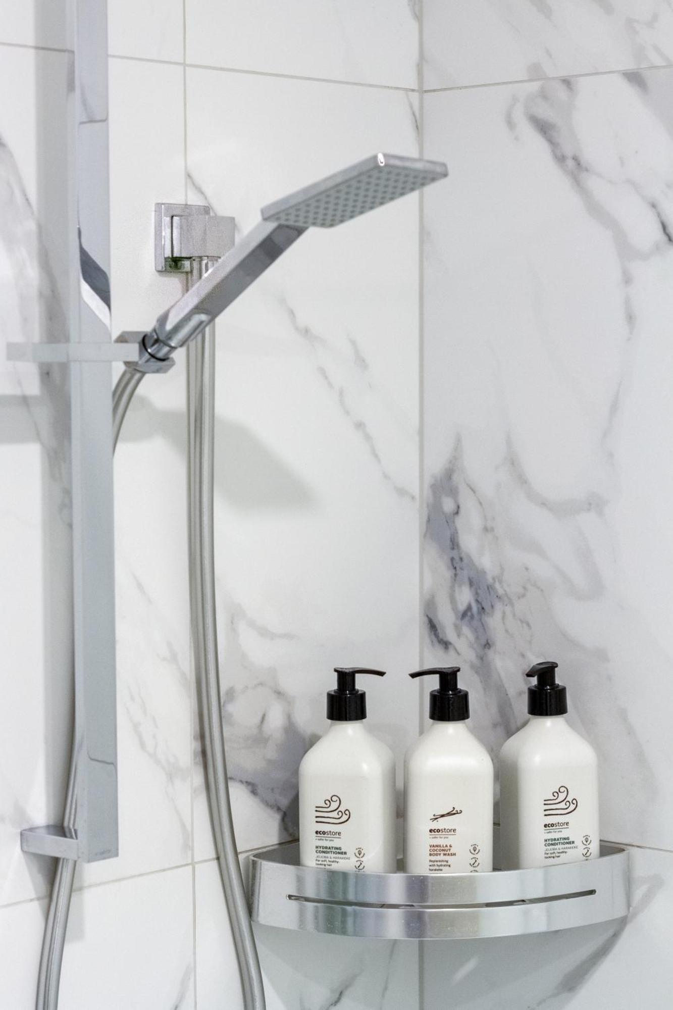 Elegant Living By Middleton Park, Fully Equipped